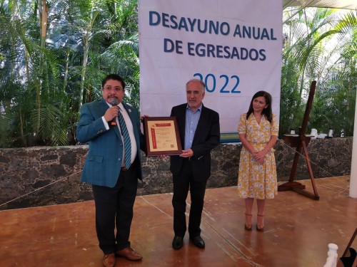 Celebra la FCQeI 70 años con el tradicional desayuno de egresados