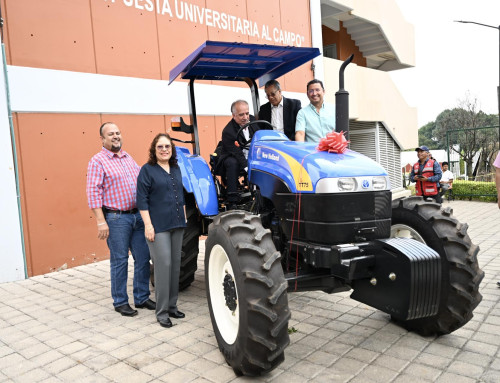 Entrega UAEM tractor a comunidad de ciencias agropecuarias