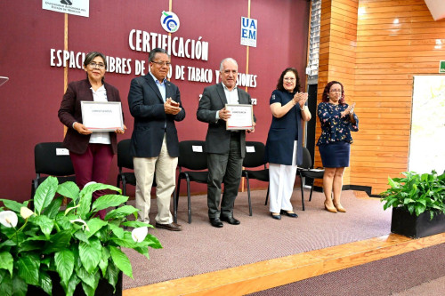 Recibe UAEM certificado como institución libre de humo de tabaco y emisiones