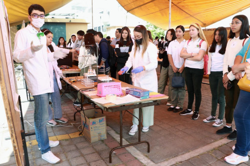 Promueve CIQ oferta educativa con el Programa de Puertas Abiertas