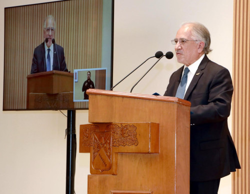 Gustavo Urquiza rinde su sexto informe de actividades como rector de la UAEM