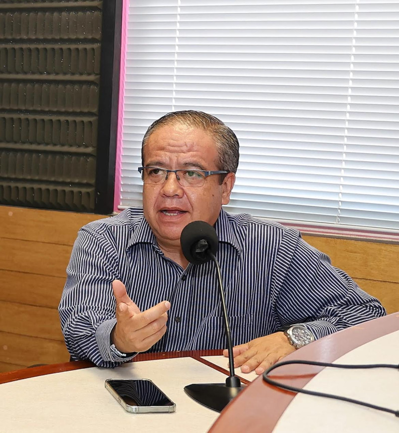 Refuerza UAEM su acervo bibliográfico mediante donación de libros