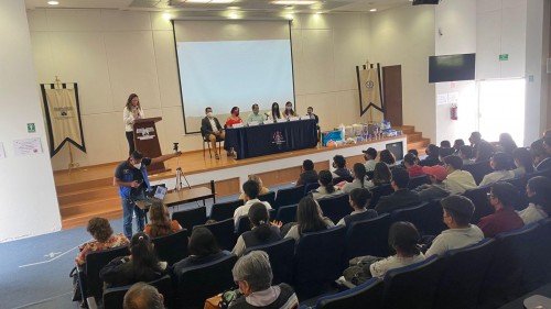 Estudiantes de Técnicos Laboratoristas apoyan a niño con epidermólisis bullosa