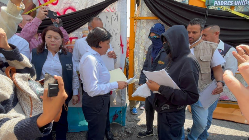 UAEM entrega carta de garantías a estudiantes y llama a instalar mesa de diálogo a la brevedad