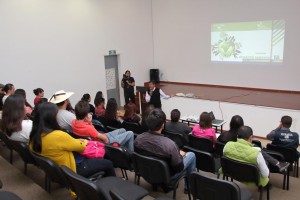 Capacitan a alumnos en temas de sustentabilidad ambiental