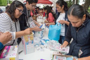 Ofrecen universitarios servicios solidarios para damnificados