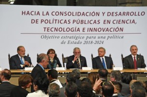 Rector de la UAEM asiste a entrega de propuesta para ciencia, tecnología e innovación