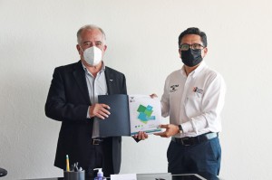 Entrega Procurador de los Derechos Académicos cuarto informe de actividades