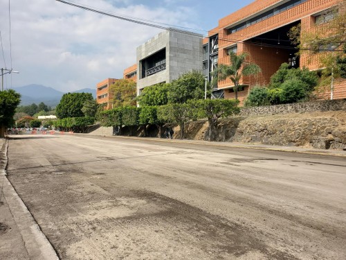 Inicia reencarpetamiento de vialidades en la UAEM