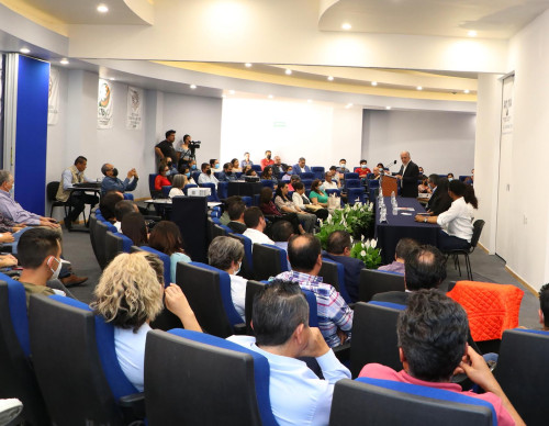 Destacan logros académicos y de investigación en tercer informe de actividades del CEIB