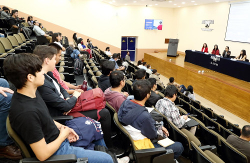 Embajadora de Bulgaria en México visita la UAEM