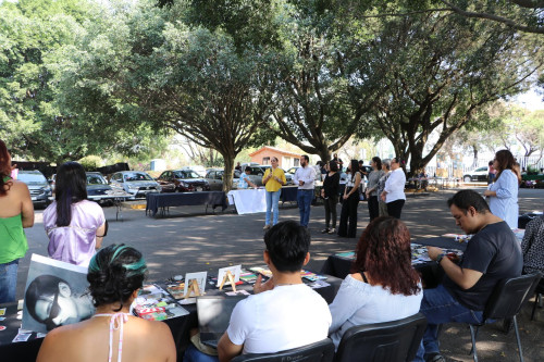 Promueven emprendimiento e innovación estudiantil en Tianguis Cultural