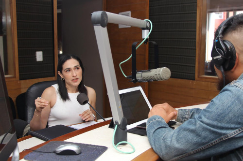 Reflexionan desde la filosofía los riesgos y posibilidades de la tecnología