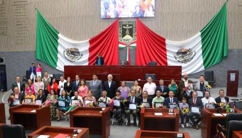 Académico de la UAEM recibe Premio al Mérito Periodístico 2023