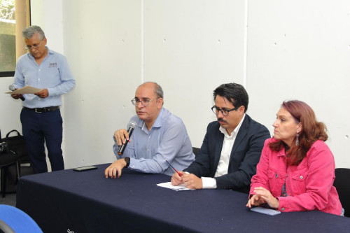 Reflexionan importancia del trabajo de periodistas y defensores de derechos humanos