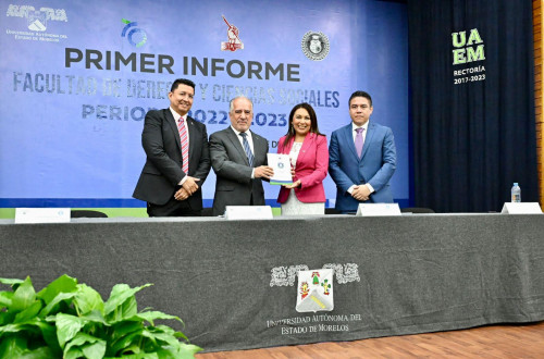 Entrega directora de la Facultad de Derecho y Ciencias Sociales su primer informe de actividades