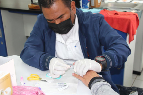 Facultad de Farmacia realiza la Feria de Prevención de VIH/SIDA