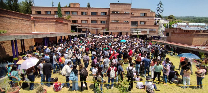 Más de 2 mil participantes en observación del eclipse solar en la UAEM