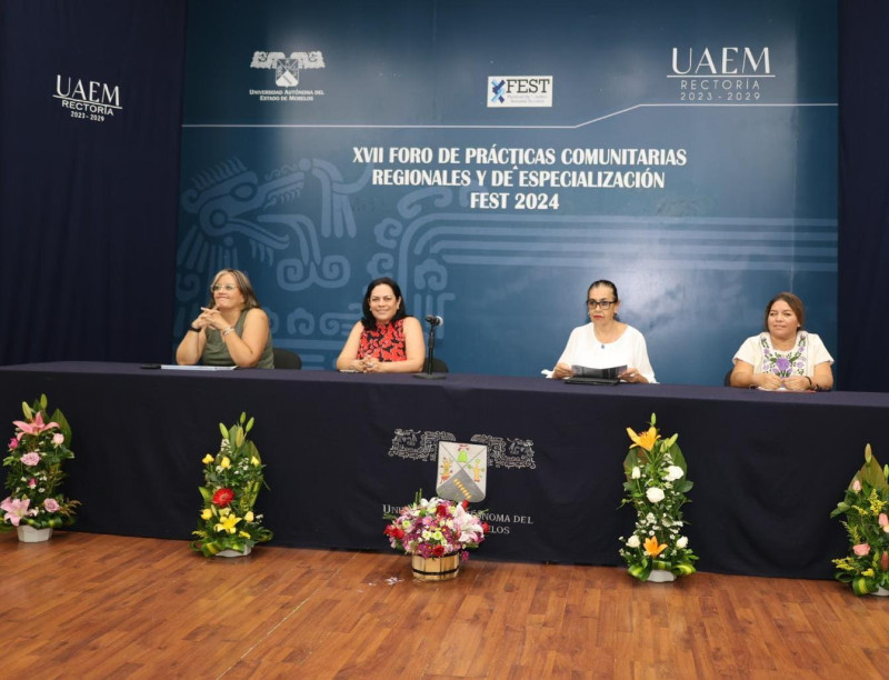 Presentan estudiantes de Trabajo Social avances en sus prácticas comunitarias