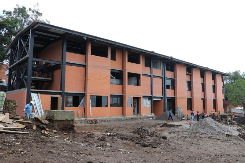 En ejecución diversas obras y proyectos de infraestructura en la UAEM
