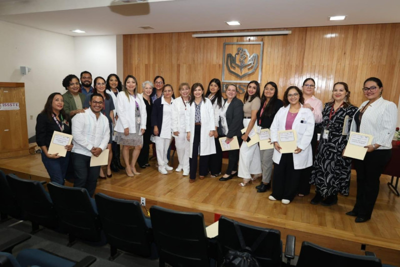 Fortalecen capacitación en salud con clausura de diplomados y recorrido hospitalario