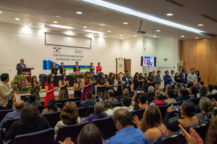 Egresa 1a generación de la licenciatura en Diseño Molecular y