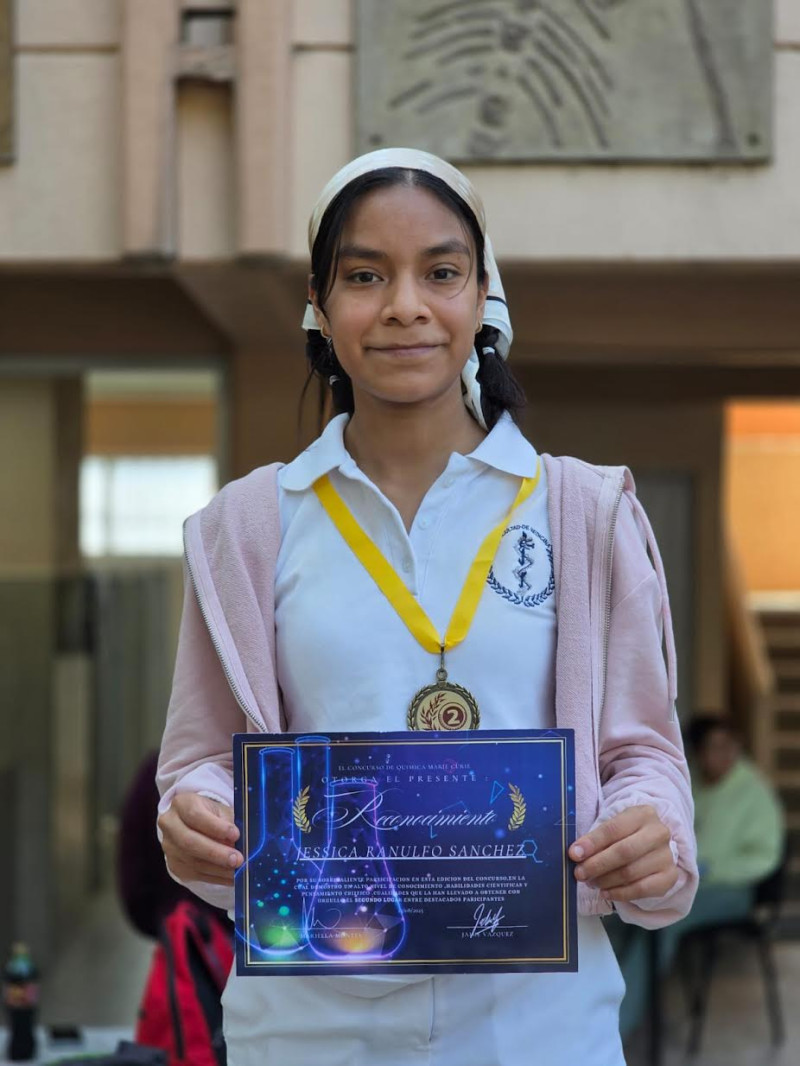 Destaca alumna de la Facultad de Ciencias Biológicas de la UAEM en competencia de química