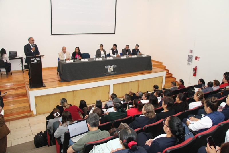 Sede UAEM de capacitación para la evaluación de planes de estudio en Enfermería