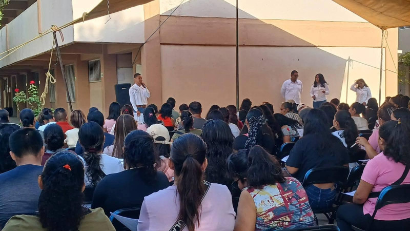 La Preparatoria Seis de Tlaltizapán de la UAEM cumple su 56 aniversario