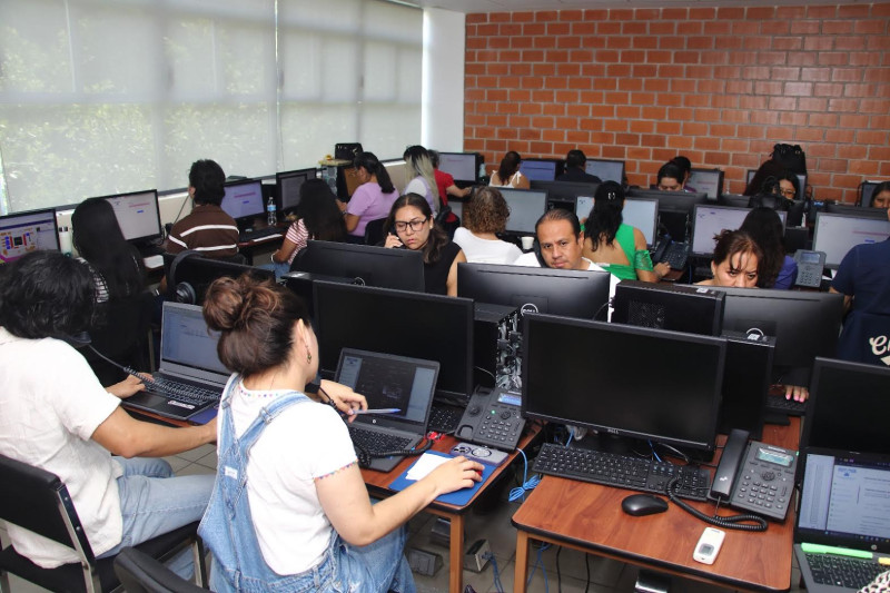 Capacita UAEM a examinadores para el proceso de admisión