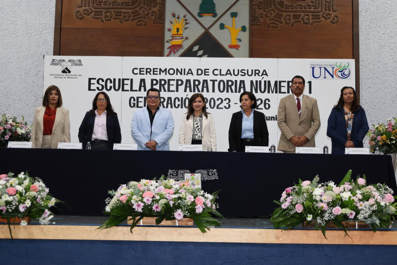 Celebra Preparatoria Número 1 "Lic. Bernabé L. de Elías" ceremonia de graduación