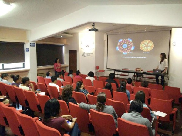 Capacita Centro de Investigación en Dinámica Celular a docentes en curso sobre virología