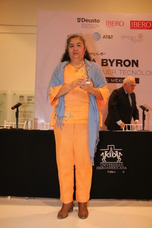 Académica de la UAEM recibe Premio Ada Byron México