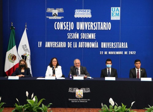 Conmemora la UAEM 55 años de su autonomía