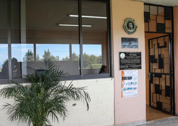 Inicia FEUM registro para solicitar becas de lentes