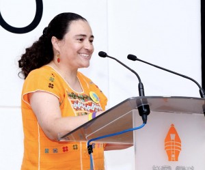 Rinde directora de la Facultad de Diseño segundo informe de actividades