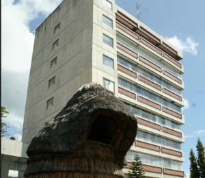 Inician negociaciones para lograr el rescate financiero de la UAEM