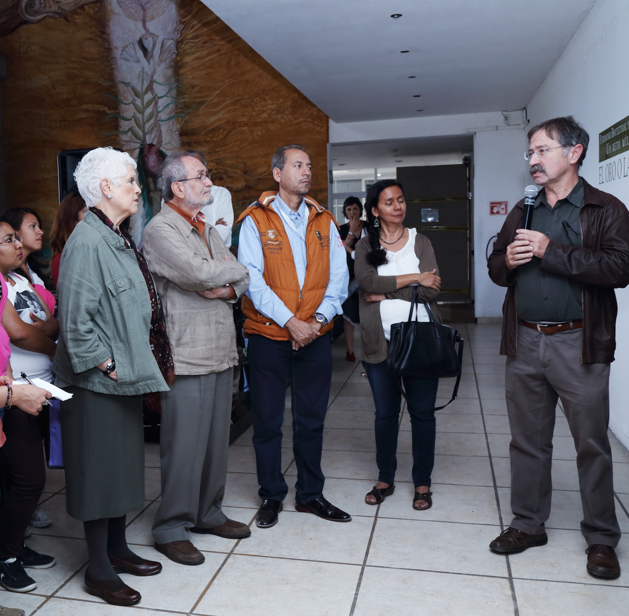 Inauguran exposición El Oro o la Vida, en la Galería Universitaria