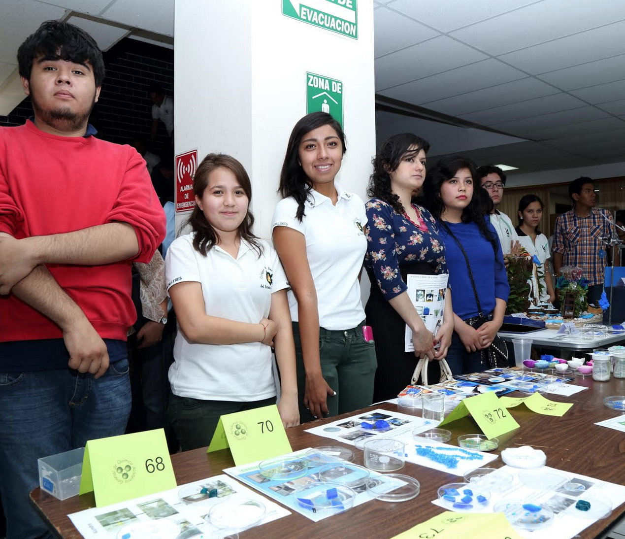 Premian a ganadores de concursos Jugando con los cristales y literario de química, organizados por la UAEM