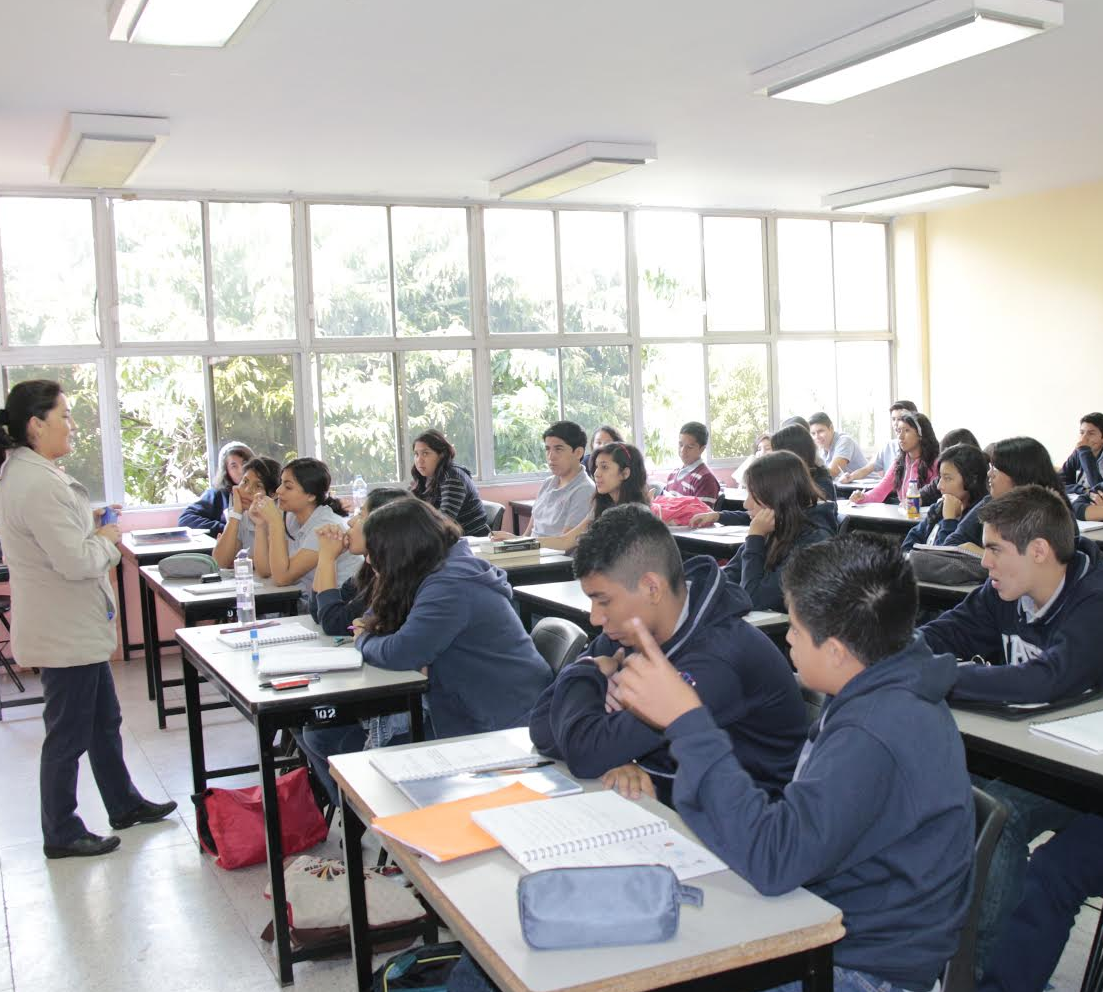 Inician clases en la UAEM más de 10 mil alumnos de nuevo ingreso