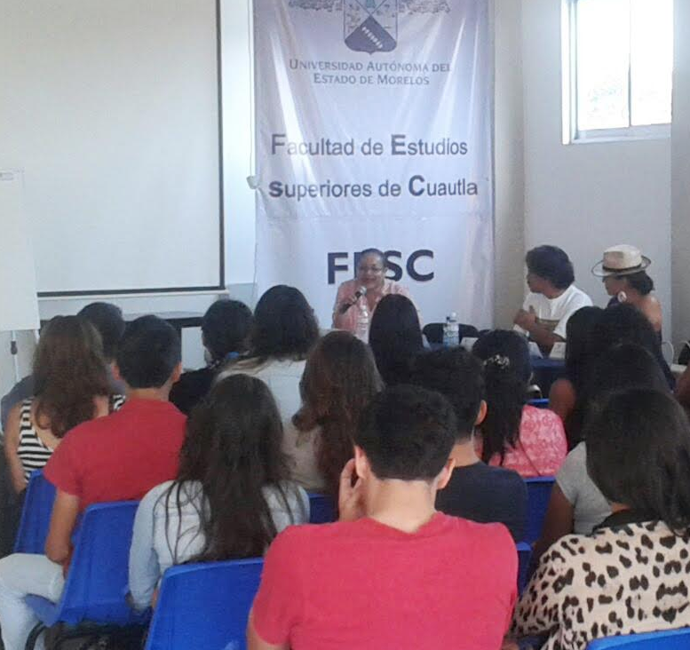 Reflexionan sobre medios alternativos de comunicación en foro universitario