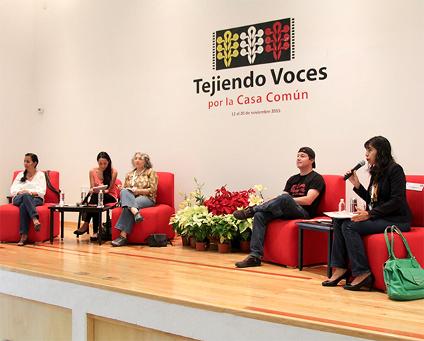 Los megaproyectos fragmentan a los pueblos, coinciden en conversatorio de Tejiendo Voces