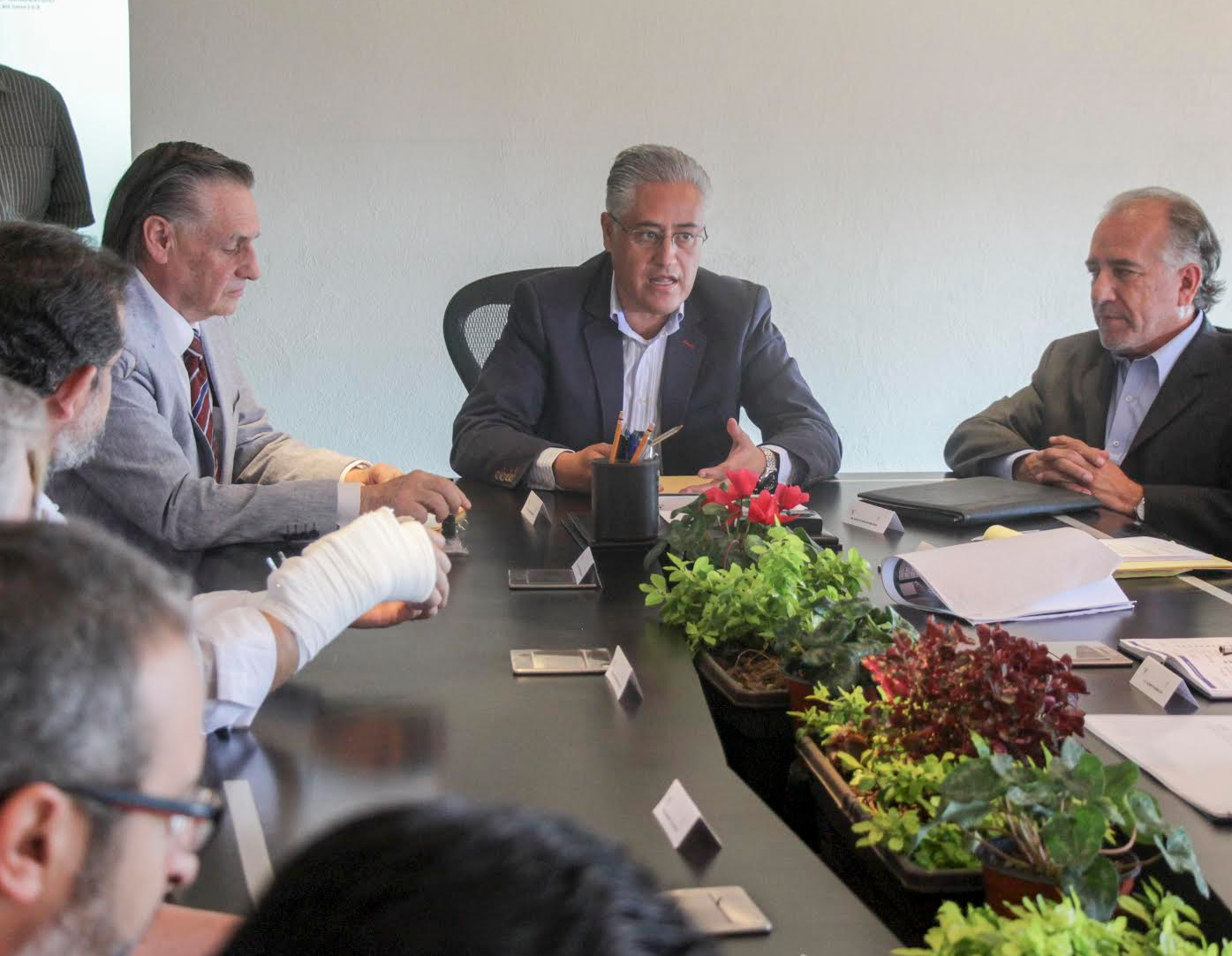 Recibe UAEM proyecto para la construcción de un Teatro auditorio