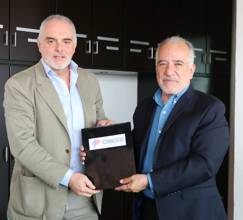Director del Centro de Investigación en Ciencias Cognitivas entrega su informe de actividades