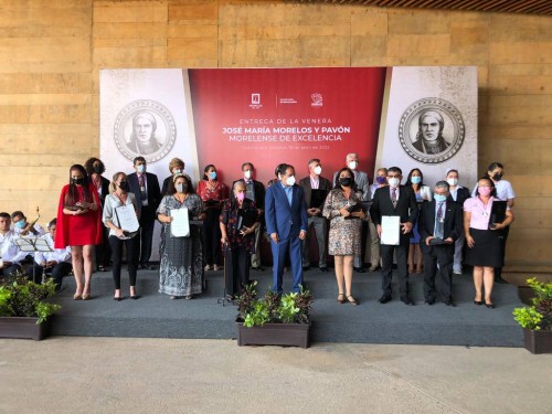 Reciben investigadores de la UAEM la Venera José María Morelos y Pavón