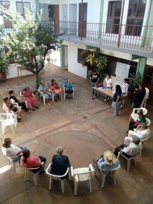 Comparten estudiantes de trabajo social experiencias en prácticas comunitarias