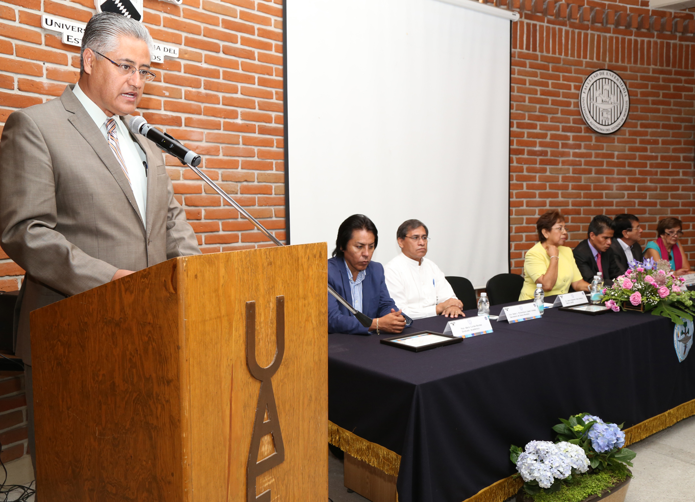 Celebra Facultad de Enfermería 77 años de su fundación