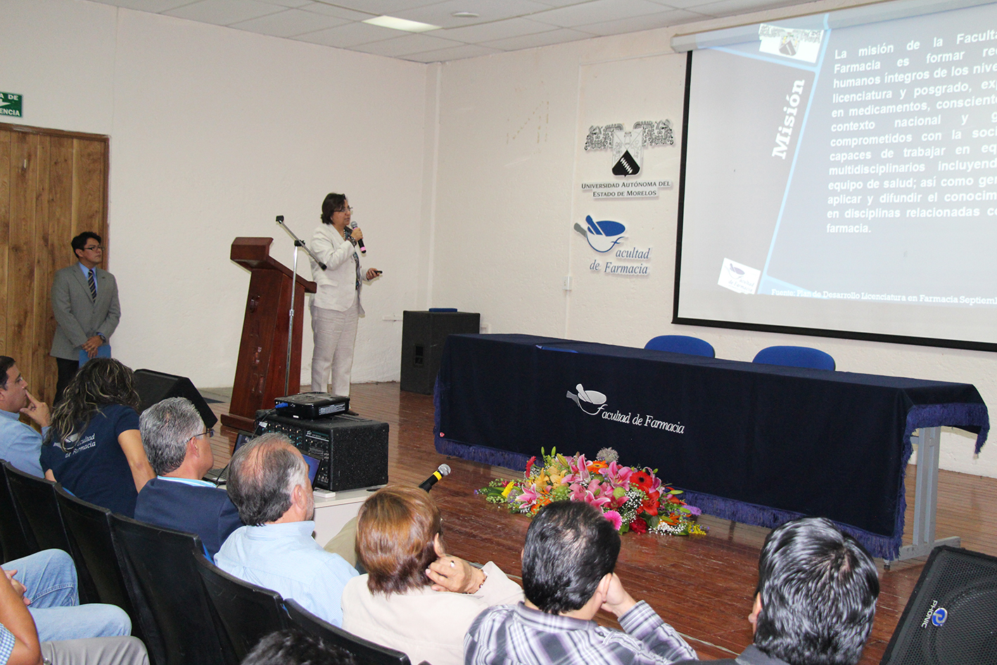 Presenta Facultad de Farmacia de la UAEM avances académicos y de infraestructura