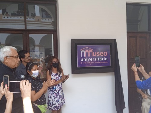 Inauguran exposición de barro de Cuentepec en el Museo Universitario de Arte Indígena Contemporáneo
