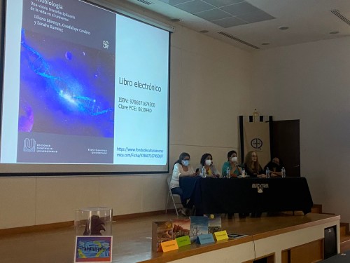 Presentan en la UAEM innovador libro electrónico sobre Astrobiología